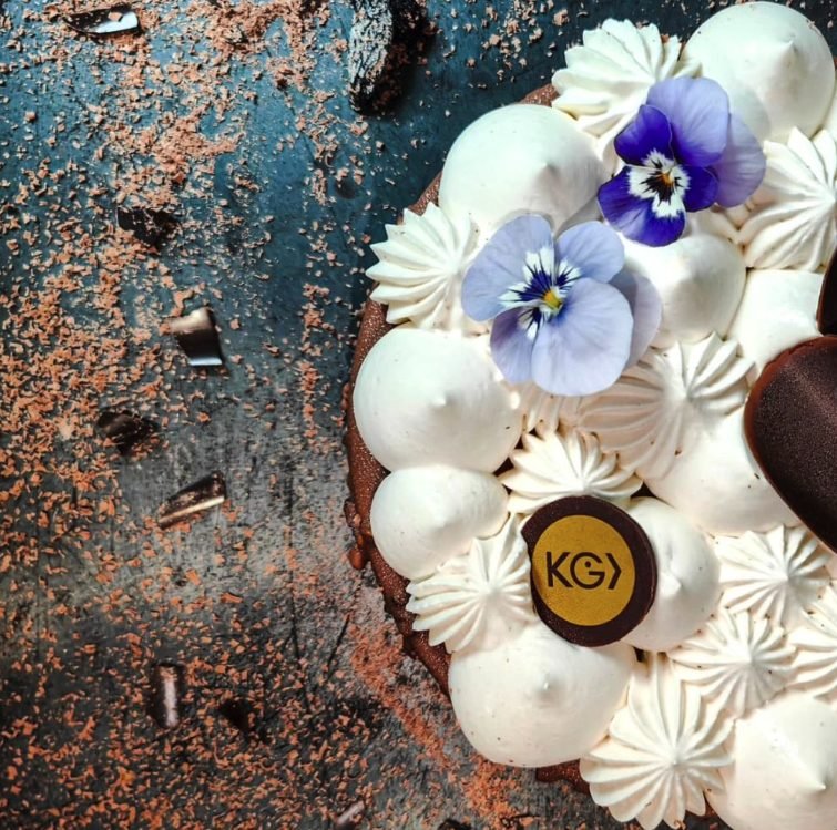 Nos menus traiteurs à Fontainebleau proposent également des Gâteaux de la Patisserie KG !