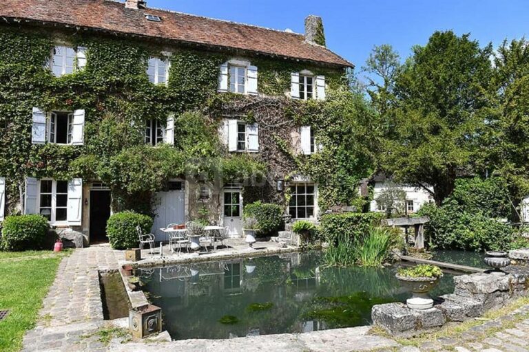 Découvrez le Moulin de Launoy à 10 mins de Nemours.